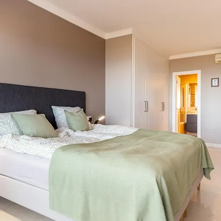 Luxurious & Elegant 3-bed - Pueblo *