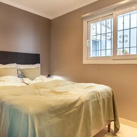 Luxurious & Elegant 3-bed - Pueblo Apartment