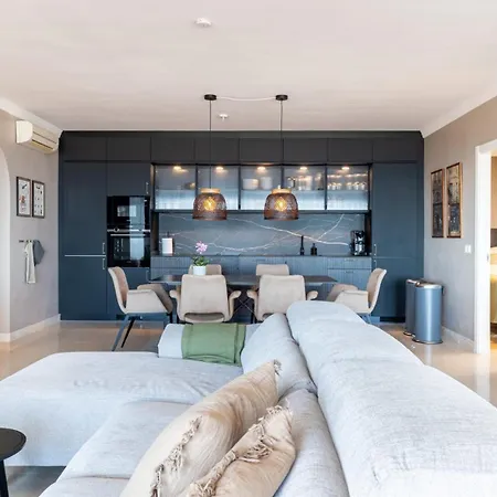 Luxurious & Elegant 3-bed - Pueblo *
