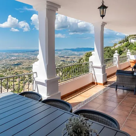 Apartment Luxurious & Elegant 3-bed - Pueblo Mijas
